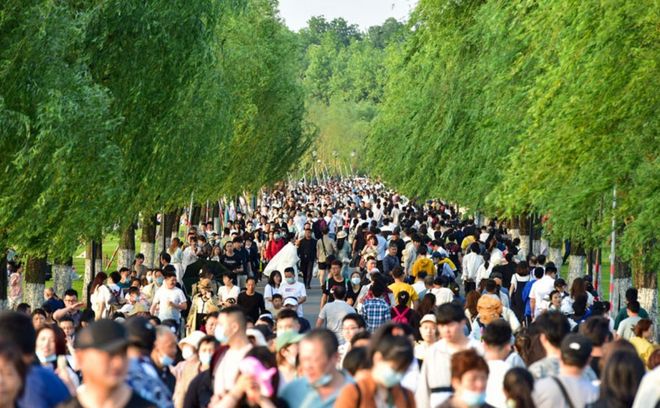 五一旅游繁荣表象下急需合理政策推动良性发展